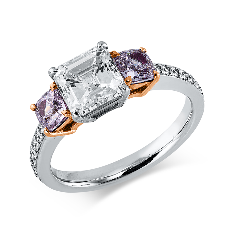 Image 90000096 - Ring 4er-Krappe 18 kt WG RG, GIA 3pcs, 2 Cushion 0,77 ct, pink-si, 1 Assher 1,52 ct, ...