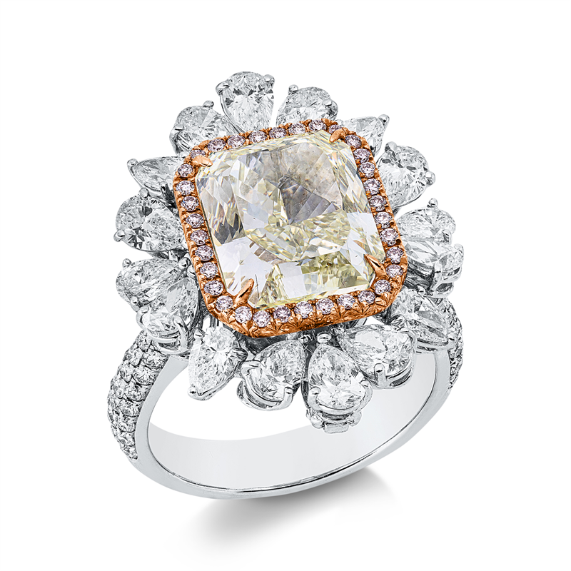 Image 90003483 - Ring 18 kt WG RG, GIA 5516446655, 1 Radiant 5,60 ct, grün-vs1, 16 Tropfen 2,04 ct, ...