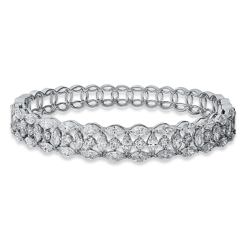 Image 90007518 - Armreif 18 kt WG, 40 Navette 5,41 ct, TW-si, 15 Brillanten 0,94 ct, TW-si, H:46,0 mm, ...