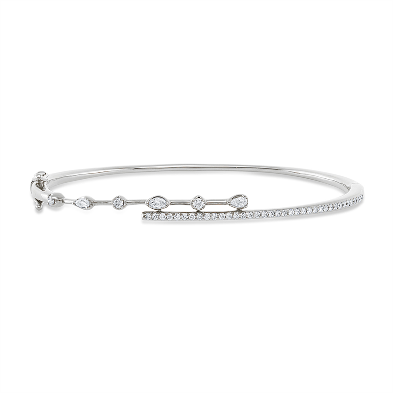 Image 90011266 - Armreif 18 kt WG, 1 Navette 0,05 ct, TW-vsi, 2 Tropfen 0,07 ct, TW-vsi, 40 Brillanten ...
