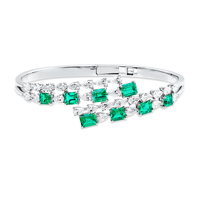 Image 90009397 - Armreif 18 kt WG, 26 Tropfen 3,42 ct, F-vvs/vs, 8 Smaragde 3,46 ct grün, H:48,0 mm, ...