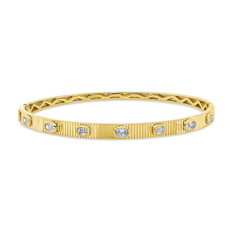 Image Armreif 18 kt GG, 3 Oval 0,29 ct, TW-si, 4 Baguette 0,40 ct, TW-si, H:47,0 mm, B:57,0 mm, ...