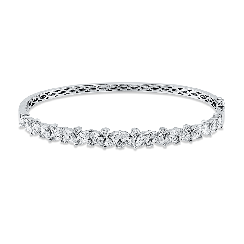 Image 90011453 - Armreif 18 kt WG, 18 Navette 3,12 ct, TW-vsi/si, 19 Brillanten 0,35 ct, TW-vsi/si, B:5,3 ...